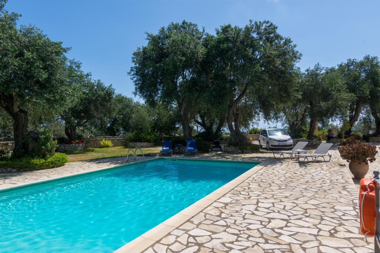 Elaia & No.4 Apartment Gaios