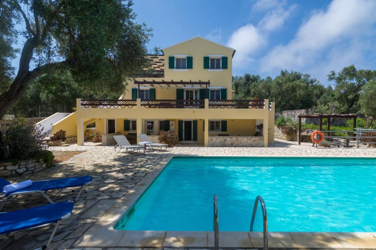 Elaia & No.4 Apartment Gaios